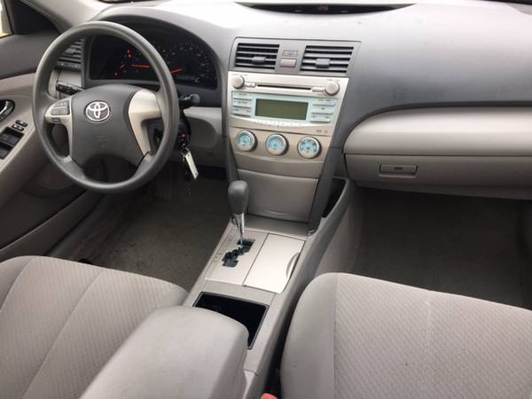 2009 Toyota Camry LE - cars & trucks - by dealer - vehicle... for sale in Otterbein, IN – photo 4