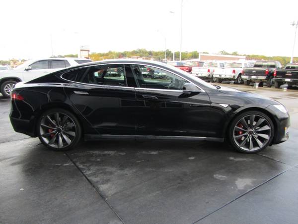 2015 Tesla Model S 4dr Sedan AWD 85D Black for sale in Omaha, NE – photo 8