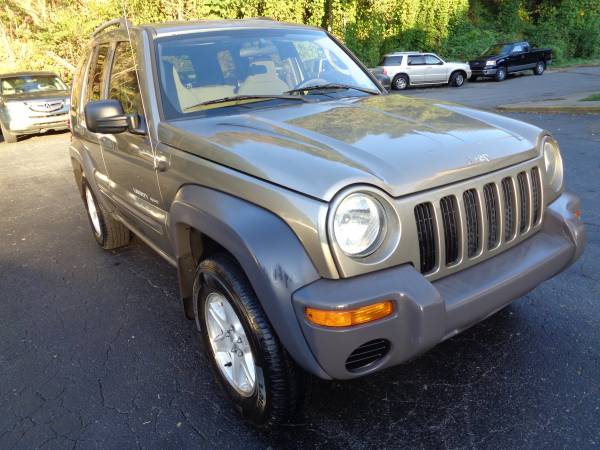 2003 Jeep Liberty Sport 2WD -Clean Title,Low Price. for sale in Martinsville, VA – photo 3