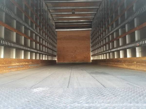 2016 International 26ft box truck cummins diesel like Freightliner AIR for sale in Los Angeles, CA – photo 8