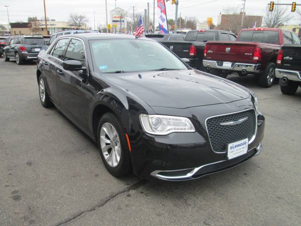 2015 CHRYSLER 300 LIMITED IN MINT CONDITION - - by for sale in East Providence, RI – photo 7