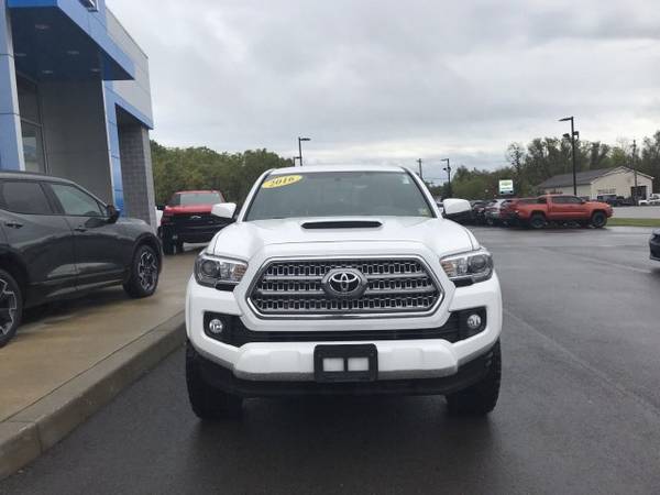 2016 Toyota Tacoma TRD Sport for sale in Victor, NY – photo 3