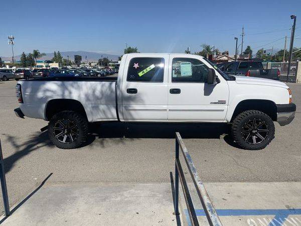 2006 Chevrolet Chevy Silverado 2500 HD Crew Cab LT Pickup 4D 6 1/2 ft for sale in Bakersfield, CA – photo 4