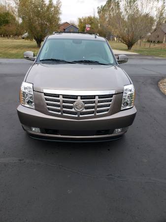 2011 Cadillac Escalade - cars & trucks - by owner - vehicle... for sale in Sioux Falls, SD – photo 8