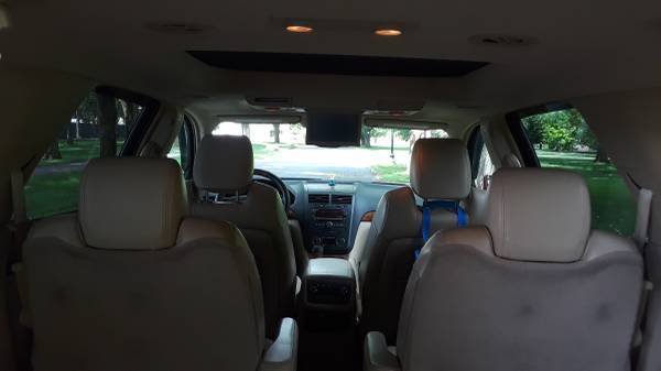 09 Saturn Outlook XR for sale in Mankato, MN – photo 15