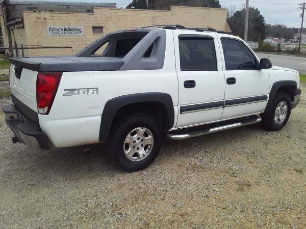 2004 Chevy avalanche z66 $4500 obo - cars & trucks - by owner -... for sale in Lancaster, NC – photo 14