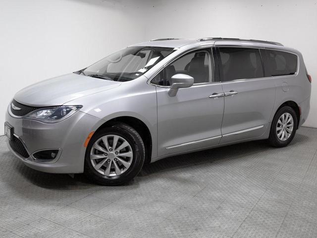 2018 Chrysler Pacifica Touring-L for sale in WAUKEGAN, IL – photo 3