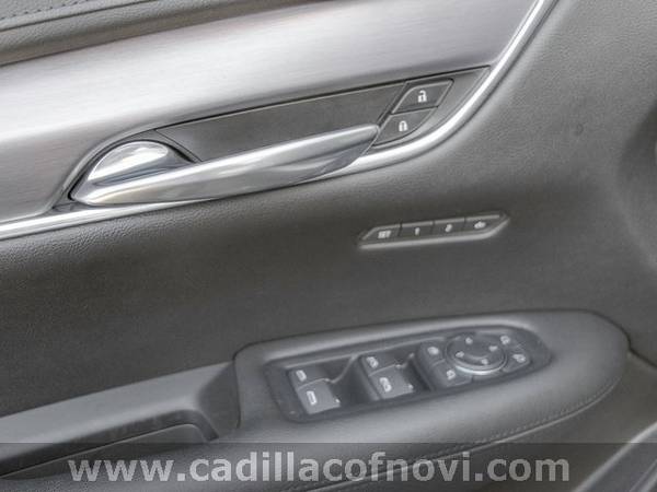 2017 Caddy *Cadillac* *XT5* Luxury AWD hatchback Radiant Silver for sale in Novi, MI – photo 15
