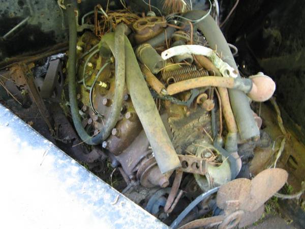 1941 Ford 2dr Deluxe Sedan for restoration or parts. Flat Head V8 for sale in Wausau, WI – photo 15