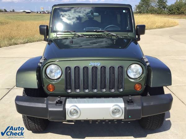 2009 Jeep Wrangler unlimited Sahara Hardtop 4X4 4D SUV w LOW MILES for sale in Dry Ridge, KY – photo 2