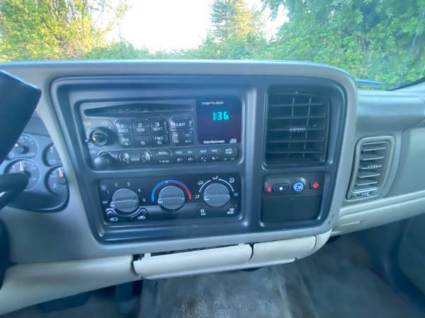 2002 chevrolet suburban for sale in Willits, CA – photo 12