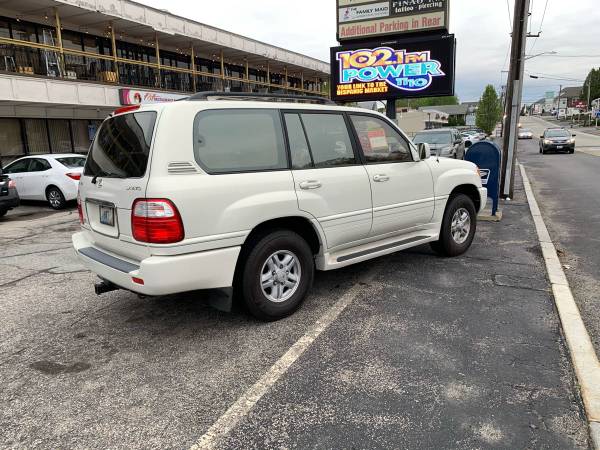 2000 Lexus LX 470 1 Owner Low Miles White for sale in North Providence, RI – photo 3