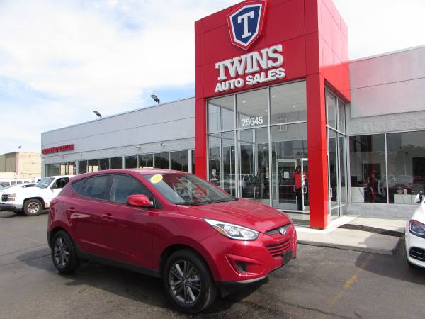 2015 HYUNDAI TUCSON GLS**LIKE NEW**SUPER LOW MILES**FINANCING AVAILABL for sale in redford, MI – photo 2