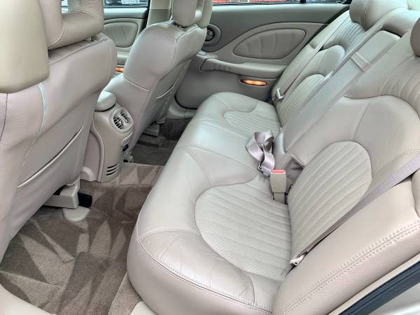 2000 Pontiac Bonneville 1 owner ONLY 46,000 miles!! @ Alpha Motors -... for sale in NEW BERLIN, WI – photo 19