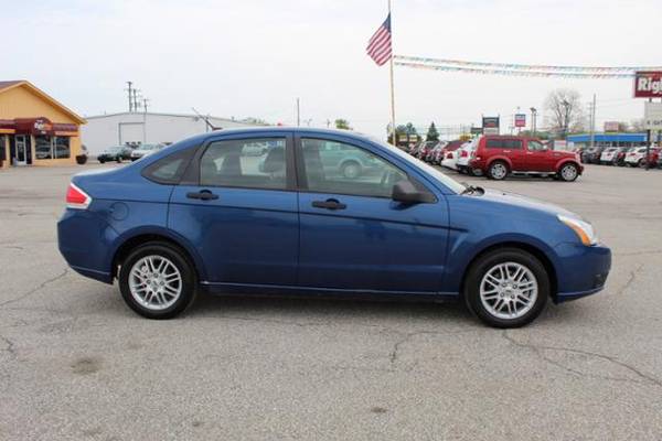 2009 Ford Focus for sale in bay city, MI – photo 2