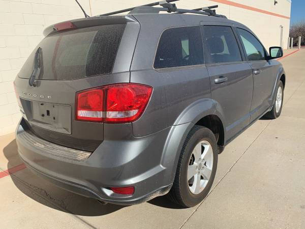 2013 Dodge Journey SXT Third Row SUV - cars & trucks - by owner -... for sale in Lubbock, TX – photo 4