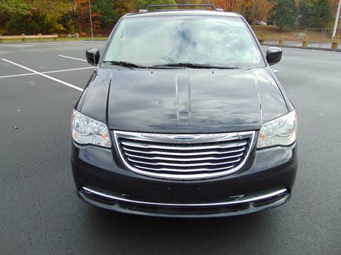 2013 Chrysler Town & Country for sale in Waterbury, CT – photo 3