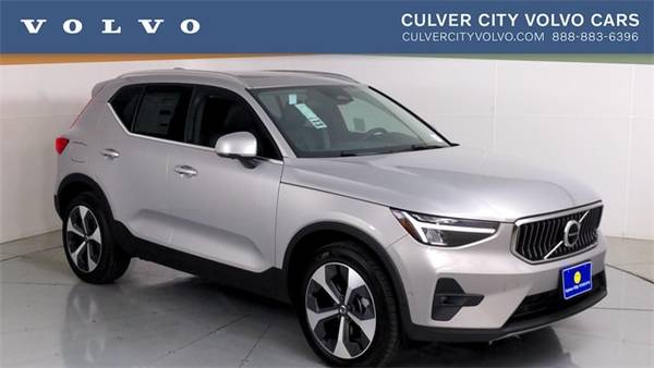 2023 Volvo XC40 B5 AWD Mild Hybrid Plus Bright - - by for sale in Culver City, CA – photo 2