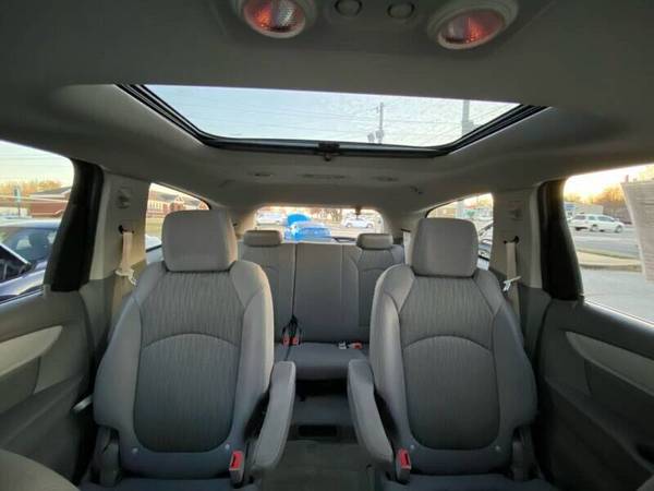 Great for the Holiday trips! 14 Chevrolet Traverse + super nice... for sale in Lowell, AR – photo 19