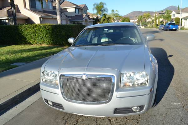2006 Chrysler 300 limited - cars & trucks - by owner - vehicle... for sale in Chula vista, CA