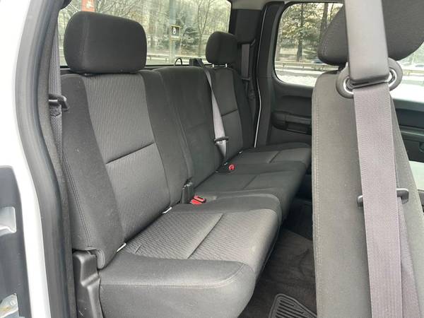 White 2012 GMC Sierra 2500HD TRIM 102, 881 miles - Hartford - cars for sale in South Windsor, CT – photo 16