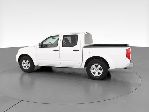 2012 Nissan Frontier Crew Cab SV Pickup 4D 5 ft pickup White -... for sale in East Palo Alto, CA – photo 6