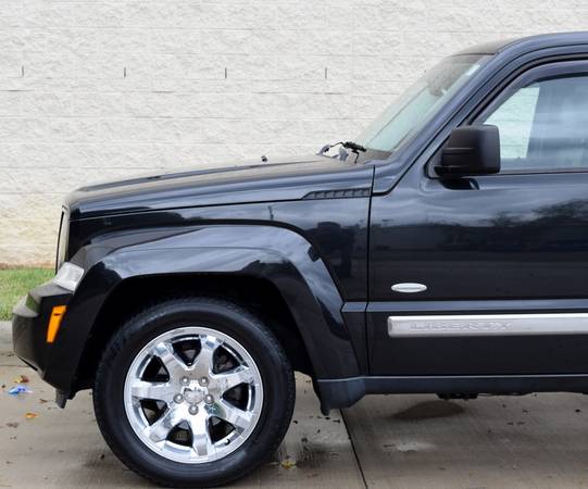 Black 2012 Jeep Liberty Latitude - V6 4x4 - Black Leather - 95k... for sale in Raleigh, NC – photo 23