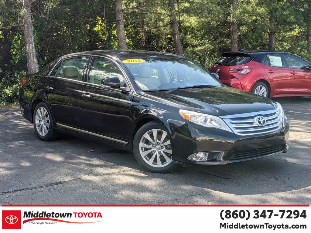 2012 Toyota Avalon Limited for sale in Middletown, CT