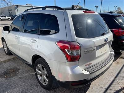 *MUST SEE* 2014 SUBARU FORESTER PREMIUM AWD *LOW MILES* - cars &... for sale in Norman, KS – photo 4
