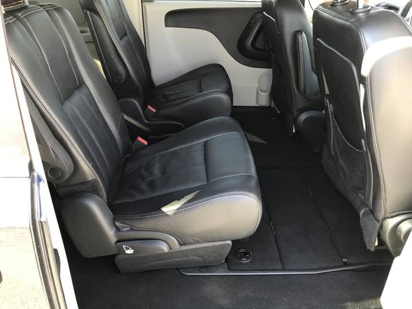 2014 Chrysler Town & Country Touring- Nice & low miles! - cars &... for sale in Concord, NC – photo 11