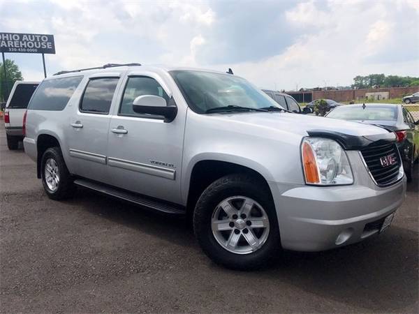 2010 GMC Yukon XL SLT 1500 4x4 Leather 3rd Row V8 We Finance for sale in Canton, OH – photo 3