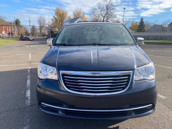 2013 Chrysler Town Country 4dr Wgn Touring-L -EASY FINANCING... for sale in Bridgeport, CT – photo 5