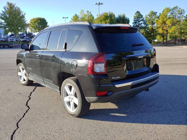 2014 JEEP COMPASS LATITUDE SUPER LOW MILES! LEATHER LOADED! 1 OWNER!... for sale in Norman, TX – photo 4