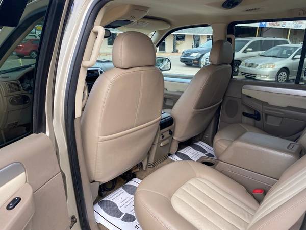 2004 Mercury Mountaineer low miles - - by dealer for sale in Grand Prairie, TX – photo 11