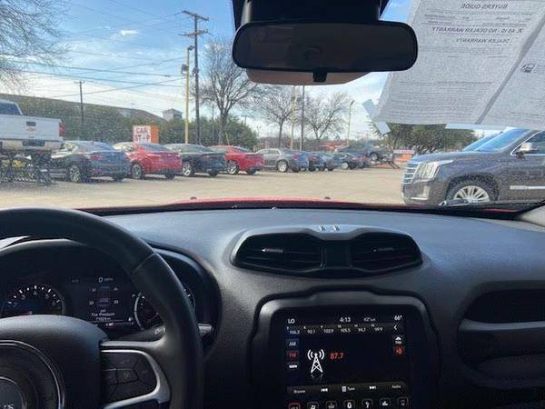 2018 Jeep Renegade Latitude Sport Utility 4D ESPANOL ACCEPTAMOS for sale in Arlington, TX – photo 11