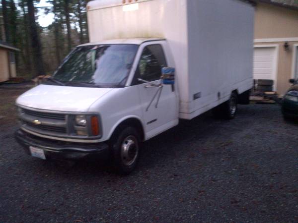 2002 3500 box truck for sale in Kent, WA