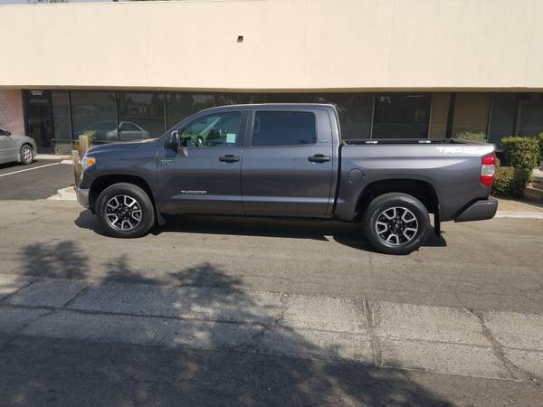 2016TUNDRA ONLY 28000 MILES ONE OWNER CREW MAXX 5.7 -V-8 for sale in Bakersfield, CA