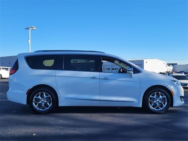 2018 Chrysler Pacifica Limited for sale in Bowling Green , KY – photo 3
