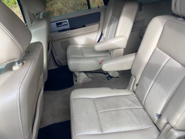 2012 Ford expedition 4x4 excellent condition - - by for sale in Damascus, OR – photo 11