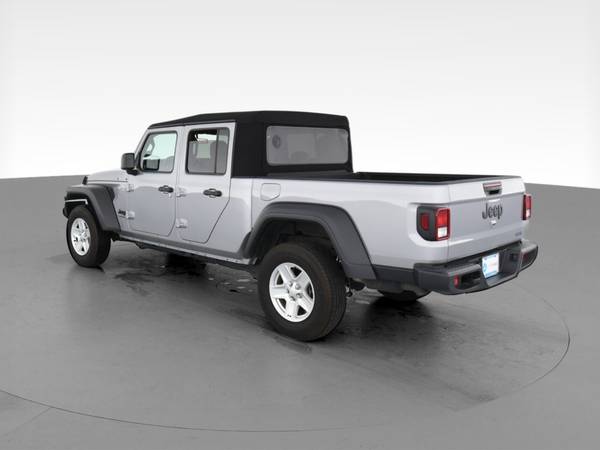 2020 Jeep Gladiator Sport Pickup 4D 5 ft pickup Silver - FINANCE -... for sale in Greensboro, NC – photo 7