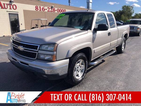 2007 CHEVROLET SILVERADO 1500 CLASSIC EXT CAB 4X4 for sale in BLUE SPRINGS, MO