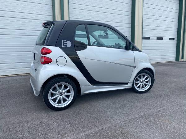 2016 Smart for Two Electric - - by dealer - vehicle for sale in Carthage, MO – photo 2