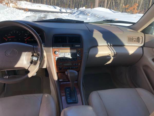 2000 Lexus ES 300 with 63K for sale in Auburn, NH – photo 8