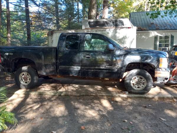 2007 Chevy HD 2500Extended cab for sale in Rochester, NH