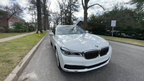 2019 BMW 750i xDrive - - by dealer - vehicle for sale in Great Neck, NY – photo 3