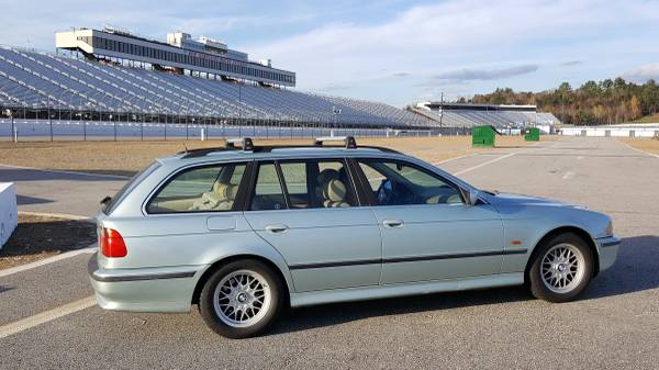 BMW 5 series 528iT 1999 E39 Wagon for sale in Groveland, MA