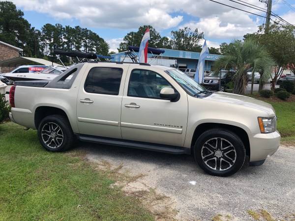 2007 Chevrolet Avalanche LT for sale in Charleston Afb, SC