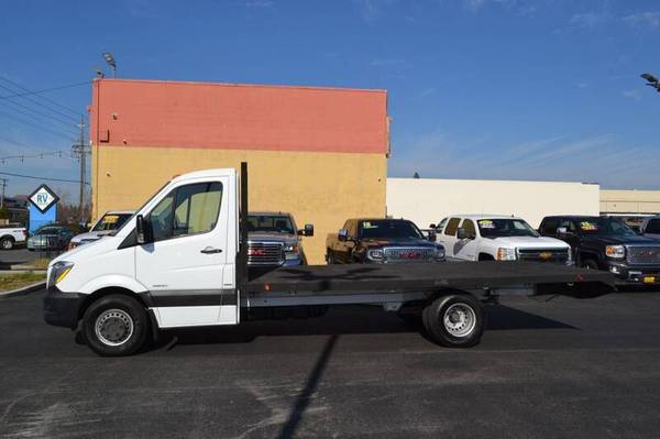 2014 Mercedes-Benz 3500 Chassis-Cab Flat Bed Diesel Utility Truck for sale in Citrus Heights, CA – photo 4