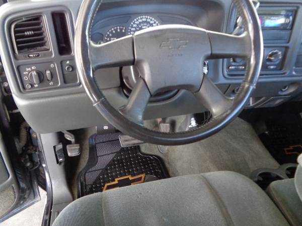 Chevy Silverado Regular Single Cab Long Bed V8 - Low Miles - Rare for sale in Gonzales, LA – photo 16