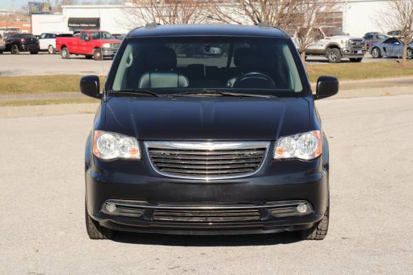 2013 Chrysler Town & Country Touring CLEAN TITLE W/111K Miles Only for sale in Omaha, NE – photo 5